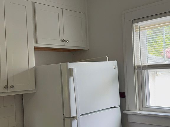 3rd image of 1060 New Loudon Rd