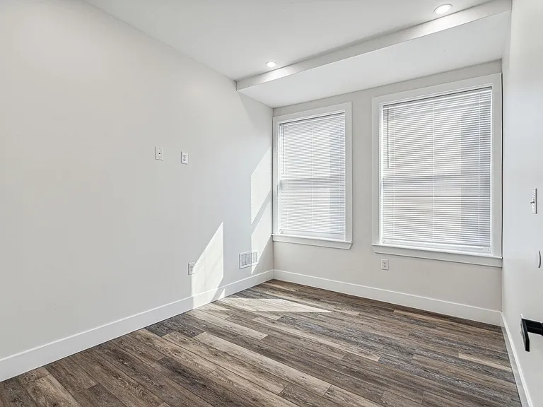 5601 Lansdowne Ave #3 — Photo 22