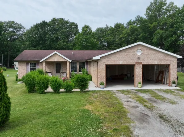 11758 W Smith Ridge Ct, Monticello, IN 47960
