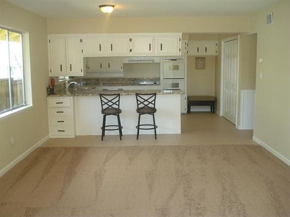 5th image of 40 Kimball Ct