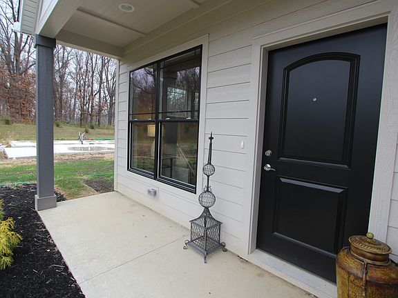 3rd image of 4079 Coventry Ln #7F4NYA