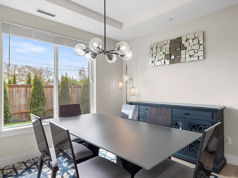 107 NE 72nd Ave — Photo 5