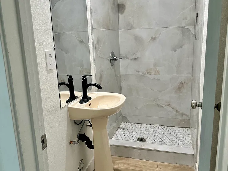 1220 W Shorb St #628 — Photo 5