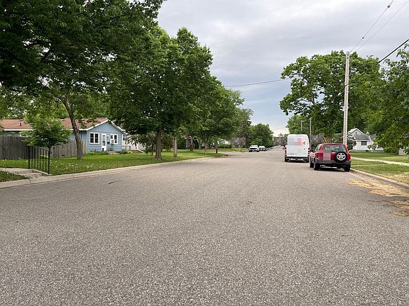 5th image of 209 30th Ave N