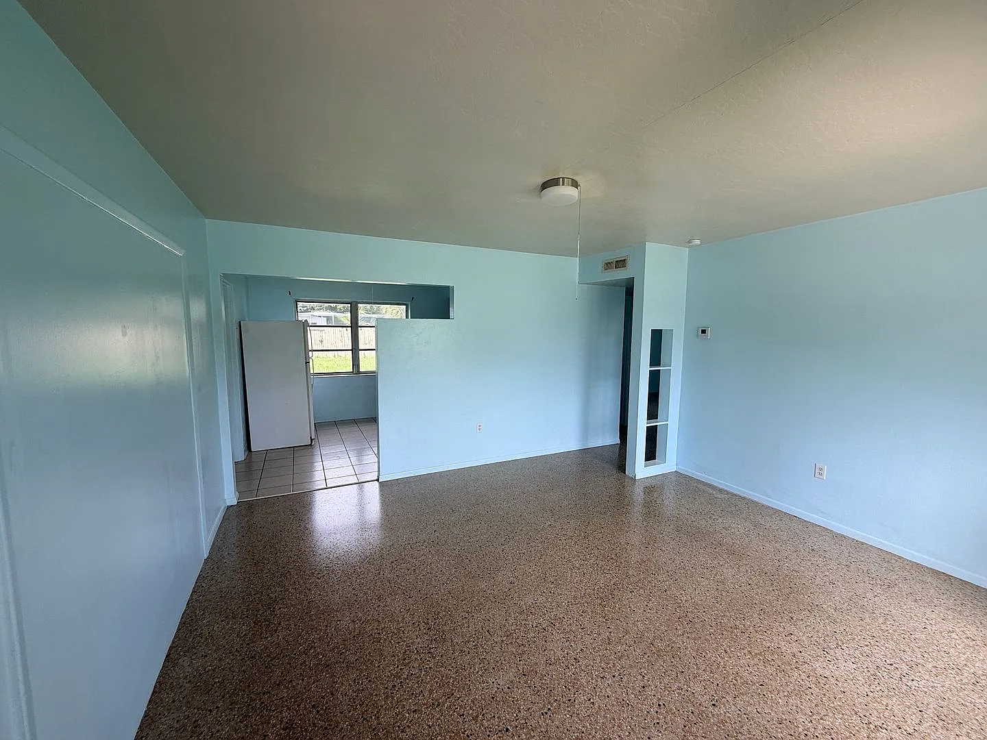 2 Bed/ 1.5 Bath Home with Bonus Room — Photo 3
