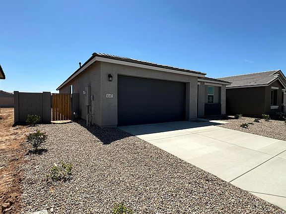 3rd image of 4147 E Bradford Avenue