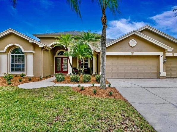 19320 Autumn Woods Ave