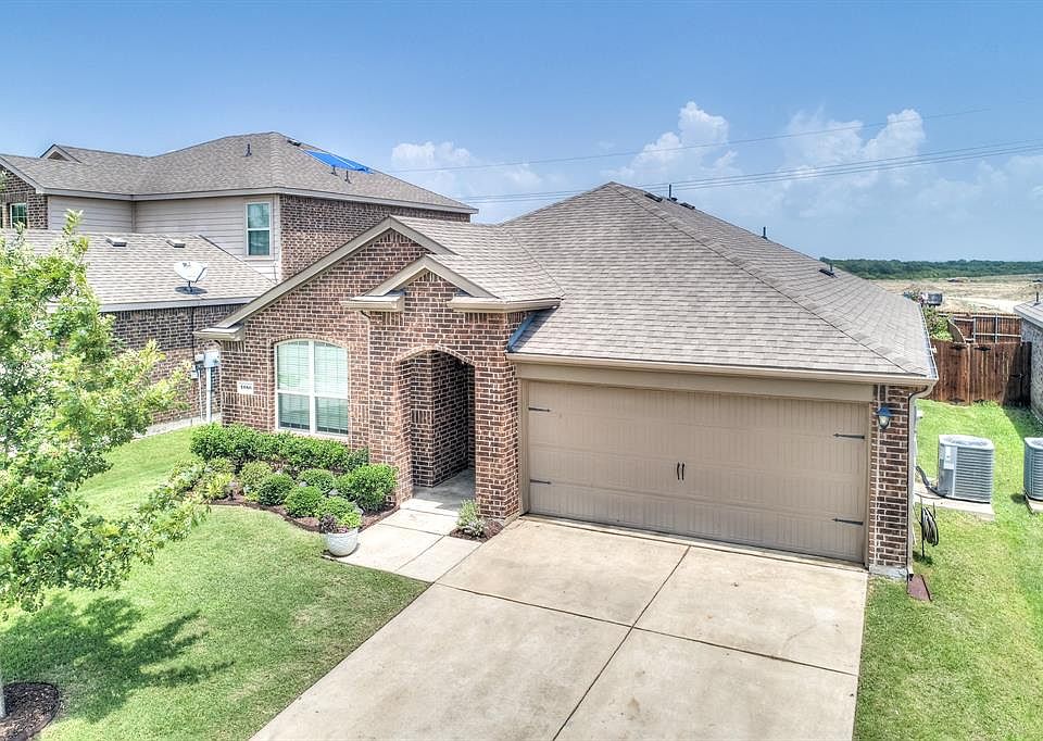 1st image of 1080 Churchill Dr