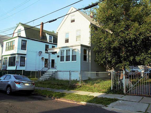 2nd image of 82-84 Headley Ter