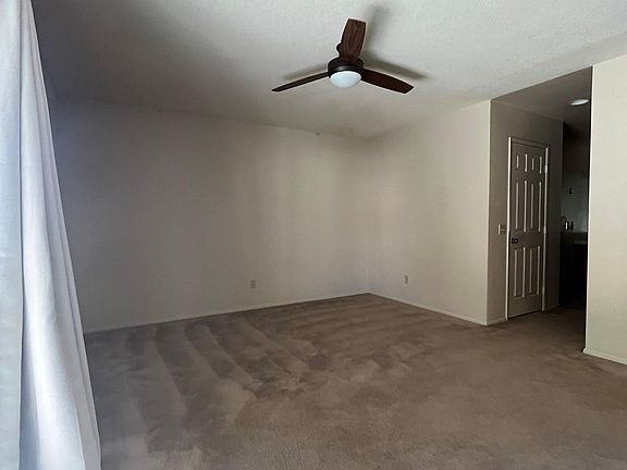 4th image of 19036 Primrose Ln