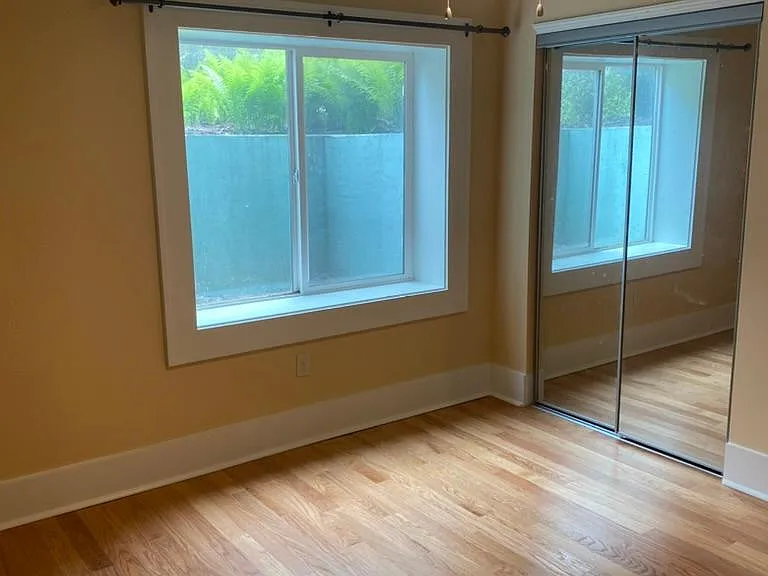 3865 Holdrege St #2 — Photo 11
