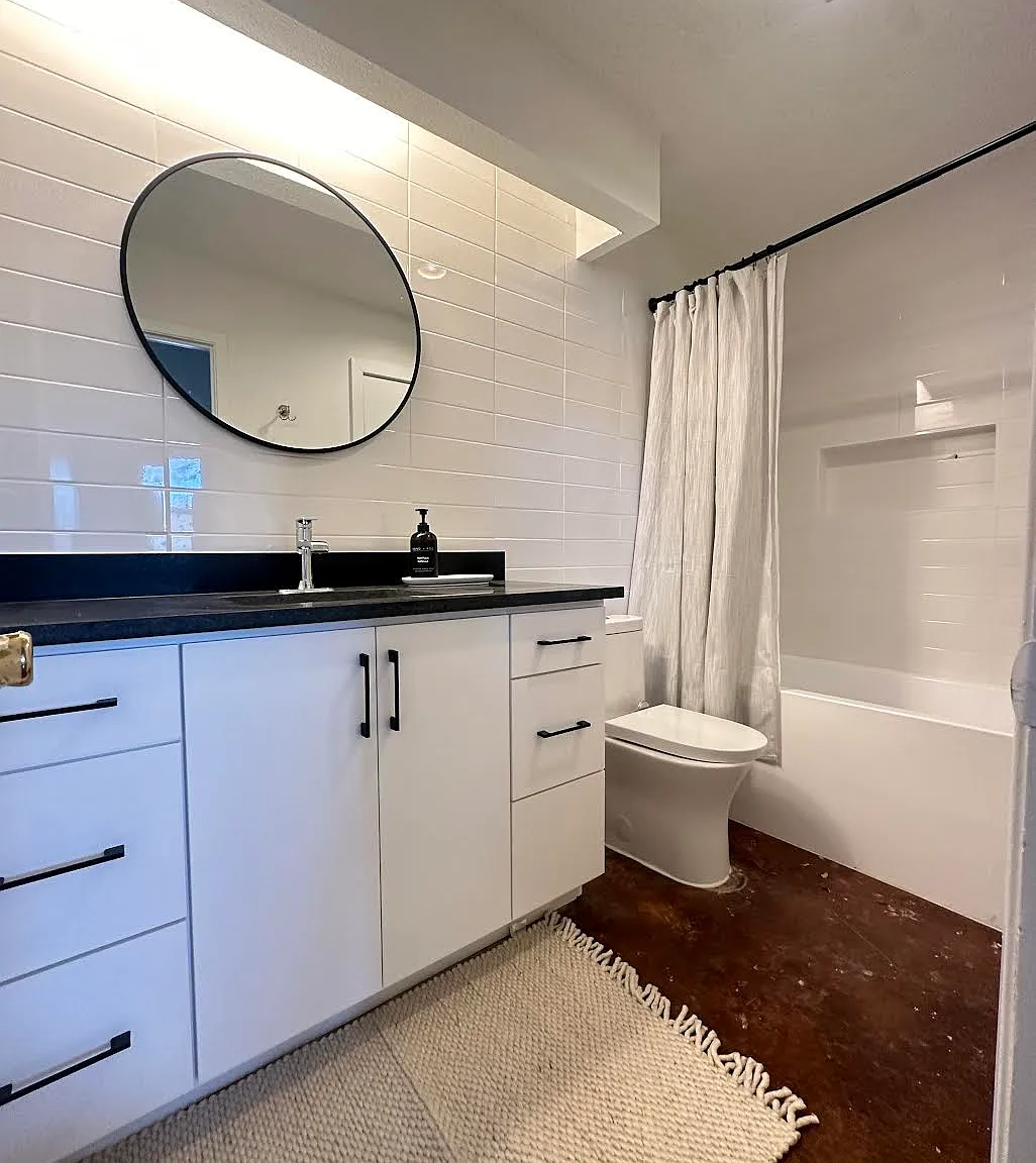 3 bed, 1350 sqft, $2,500 — Photo 4