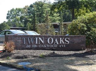 108 Oakwood Ave APT T3, West Hartford, CT 06119