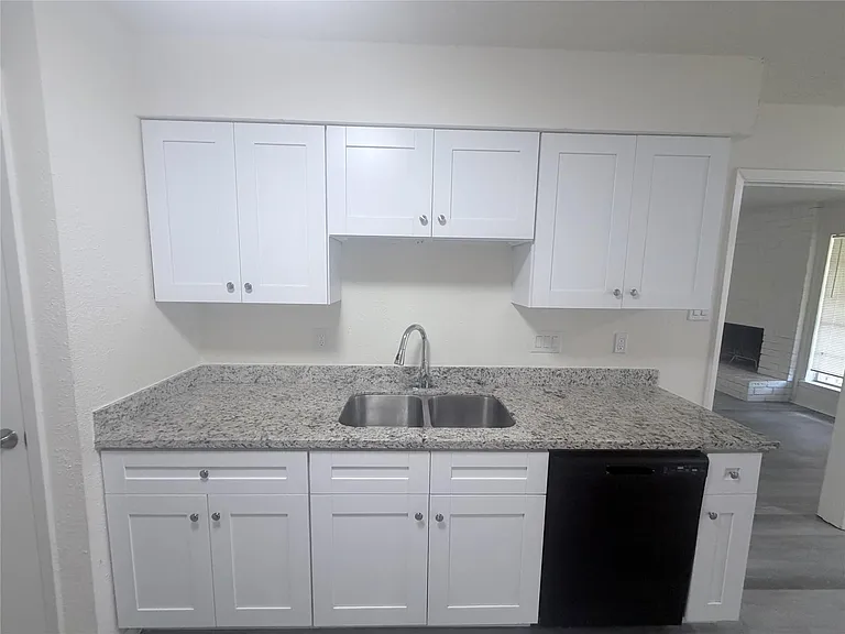 8119 Knightwood Forest Dr — Photo 13