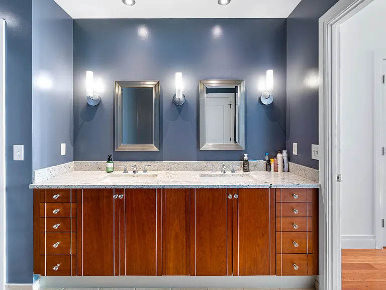 147 Waterfront St #402 — Photo 32