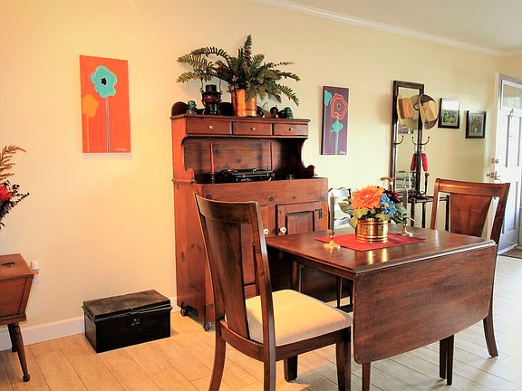 5th image of 3018 59th St S APT 106