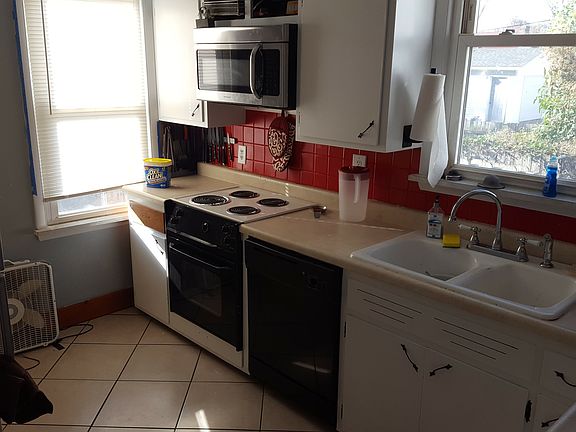 5th image of 1212 W Margaret Ave