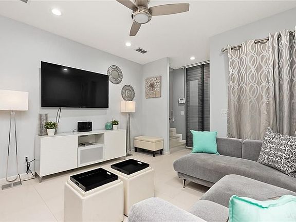 3rd image of 513 San Antonio Ave APT 8