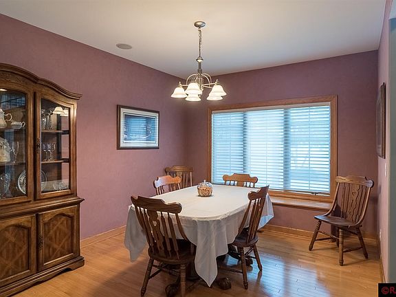 3rd image of 109 Woodside Ln