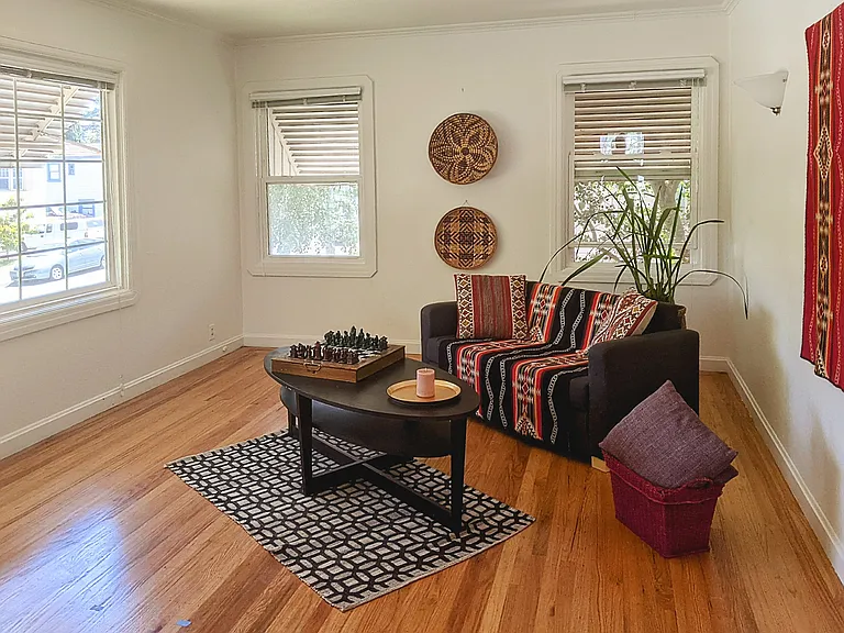 Daniels Ave — Photo 6
