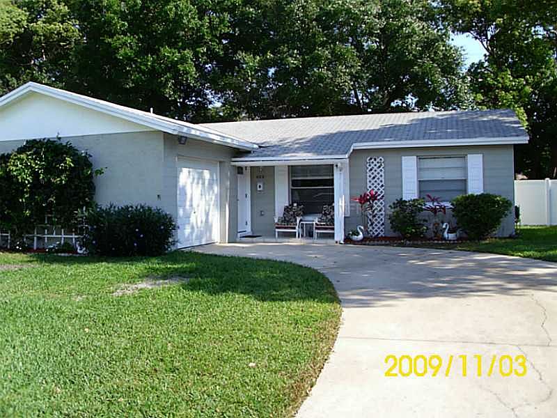 1st image of 402 Longwood Cir