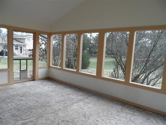 5th image of 5693 Wayside Ave