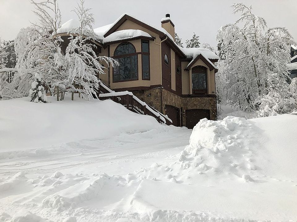 2nd image of 35 Boulder Ridge Drive