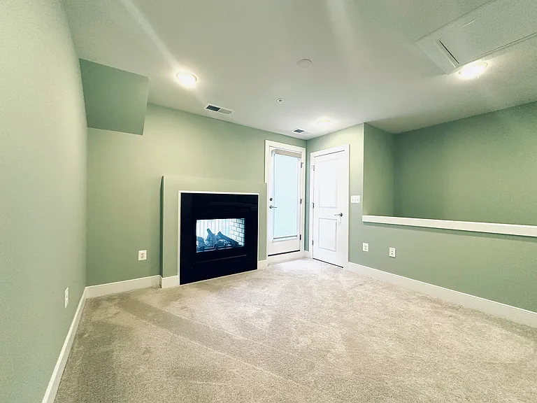1009 Rockwell Ave — Photo 34