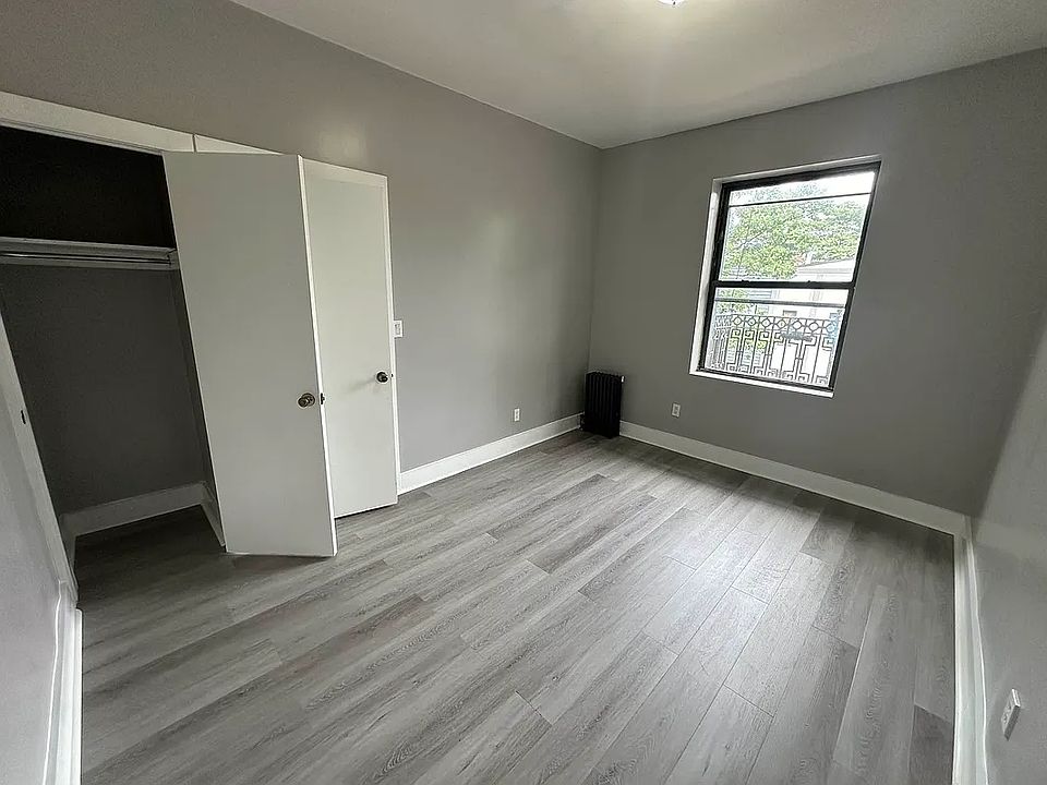 2nd image of 741 Lexington Ave #20