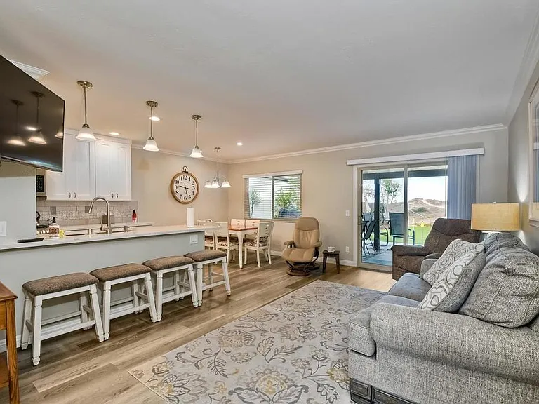 263 San Dimas Ave — Photo 6