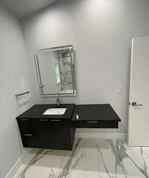 2074 Market St — Photo 14
