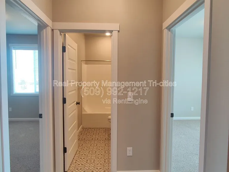 8304 Gardner St — Photo 15
