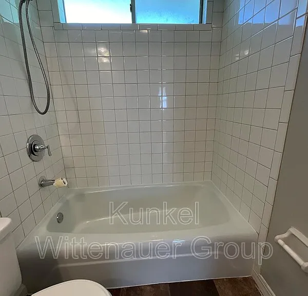 1816 N 16th St — Photo 13