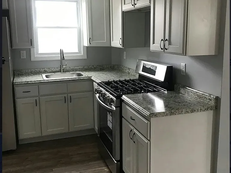 45 Fuller Ave #3 — Photo 2