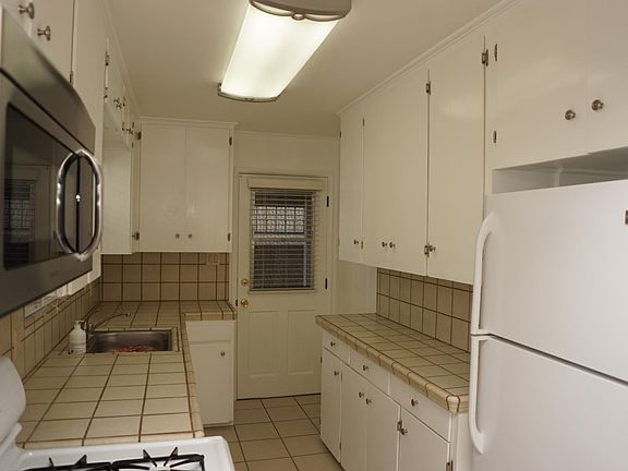 4th image of 424 W Franklin Ave #424