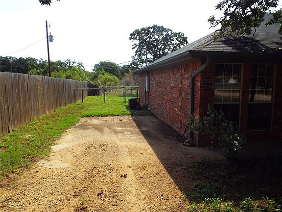 4th image of 2541 E Renfro St APT A