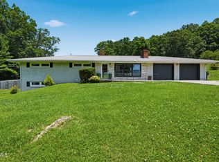 1014 Hammond Ave, Mount Carmel, TN 37645