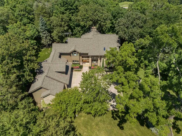 18 Sunrise Trl, Galena, IL 61036