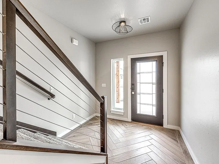 109 Carlow Way — Photo 6