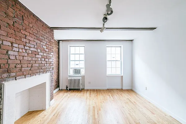 Rented by Sky Management | media 18