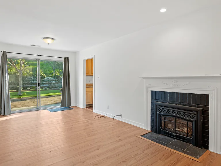 10 Juno Rd — Photo 5