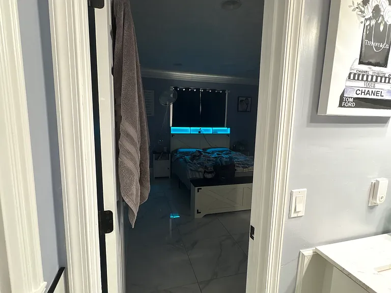 199 SE Crosspoint Dr — Photo 7