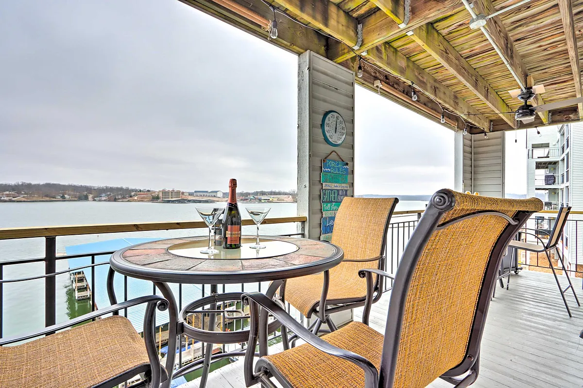 Million-dollar view of the main channel - 4897 Bridgepointe Dr #211