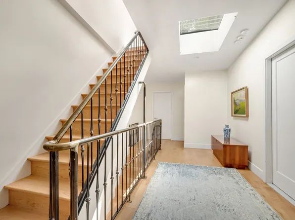 827 Marcy Avenue image 12 of 16