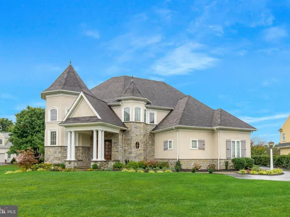 826 Woodfield Dr, Lititz, PA 17543