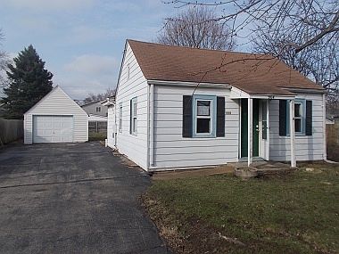 1st image of 904 Colonial Dr