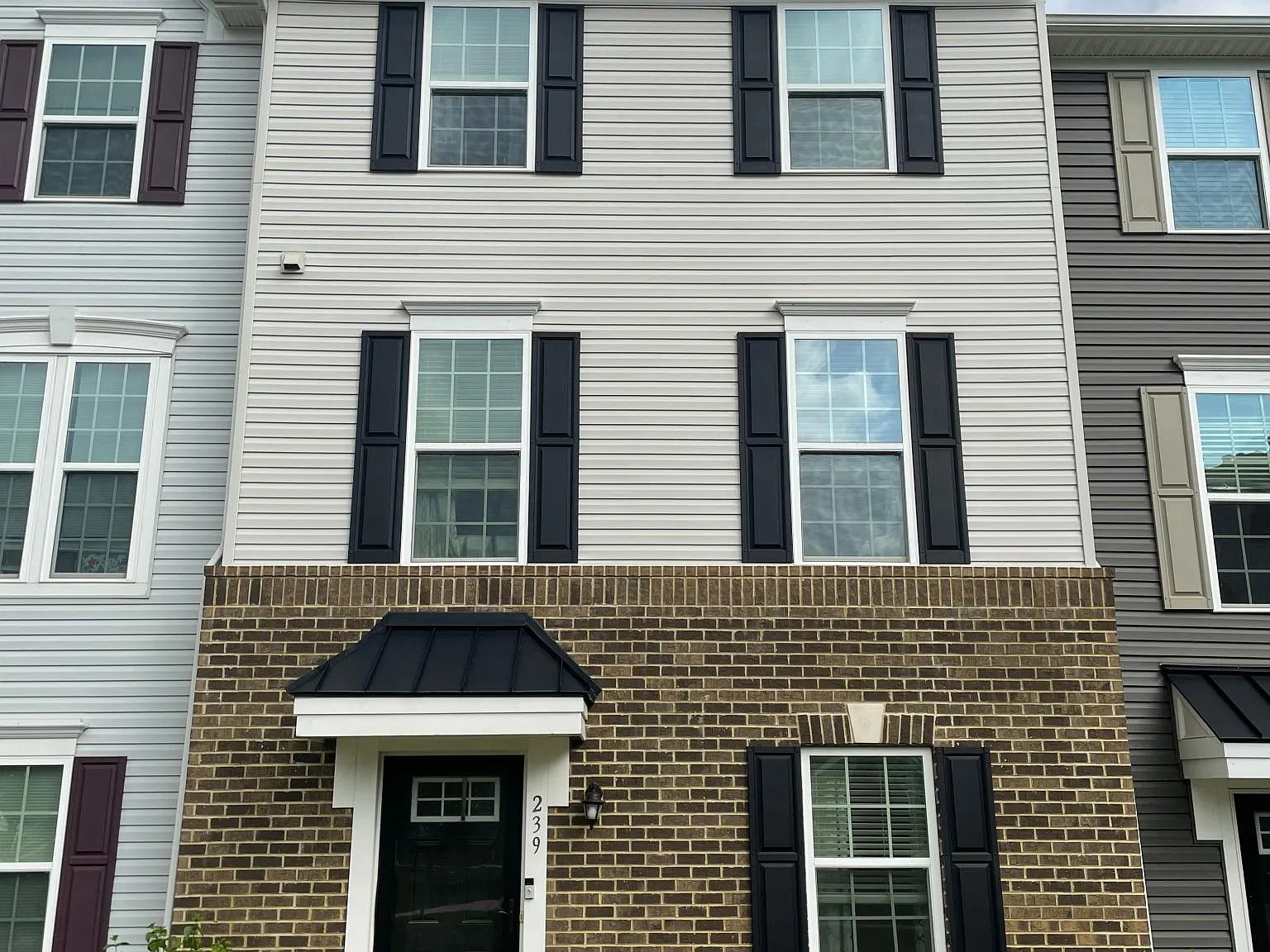 3 bed, 2.5 bath, 1765 sqft, $2,900 — Photo 1