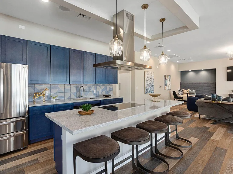 Avari Modern Apartments — Photo 33