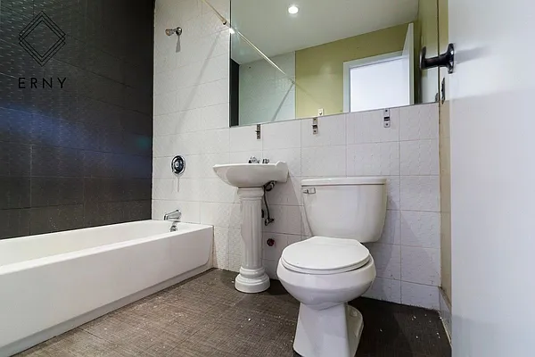 Rented by Commercial Capital Resources INC | media 6