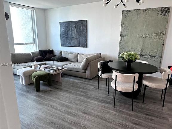 4th image of 244 Biscayne Blvd APT 1707